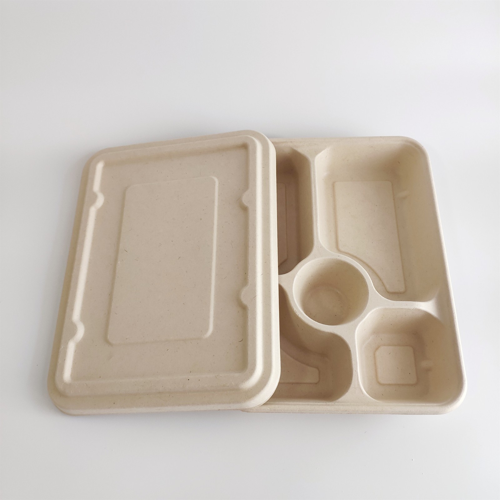 4 Compartments Food Tray With Lids Natural Color Sugarcane Material Natural Color