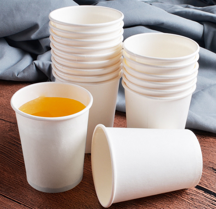Disposable double paper cups coated with PE or PLA film